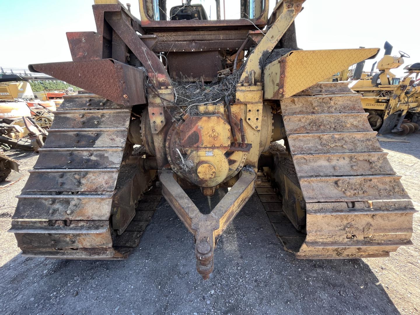 ./imagenes/INVOICE/2019/17379/TAPADOR FRONTAL CATERPILLAR D6HLGP (4).JPG